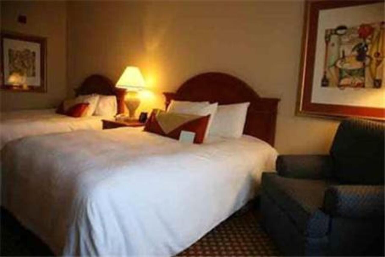 Hilton Garden Inn Grand Forks-Und Exterior photo