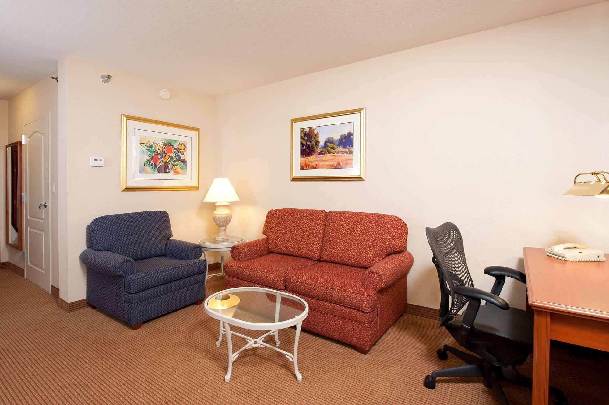 Hilton Garden Inn Grand Forks-Und Exterior photo