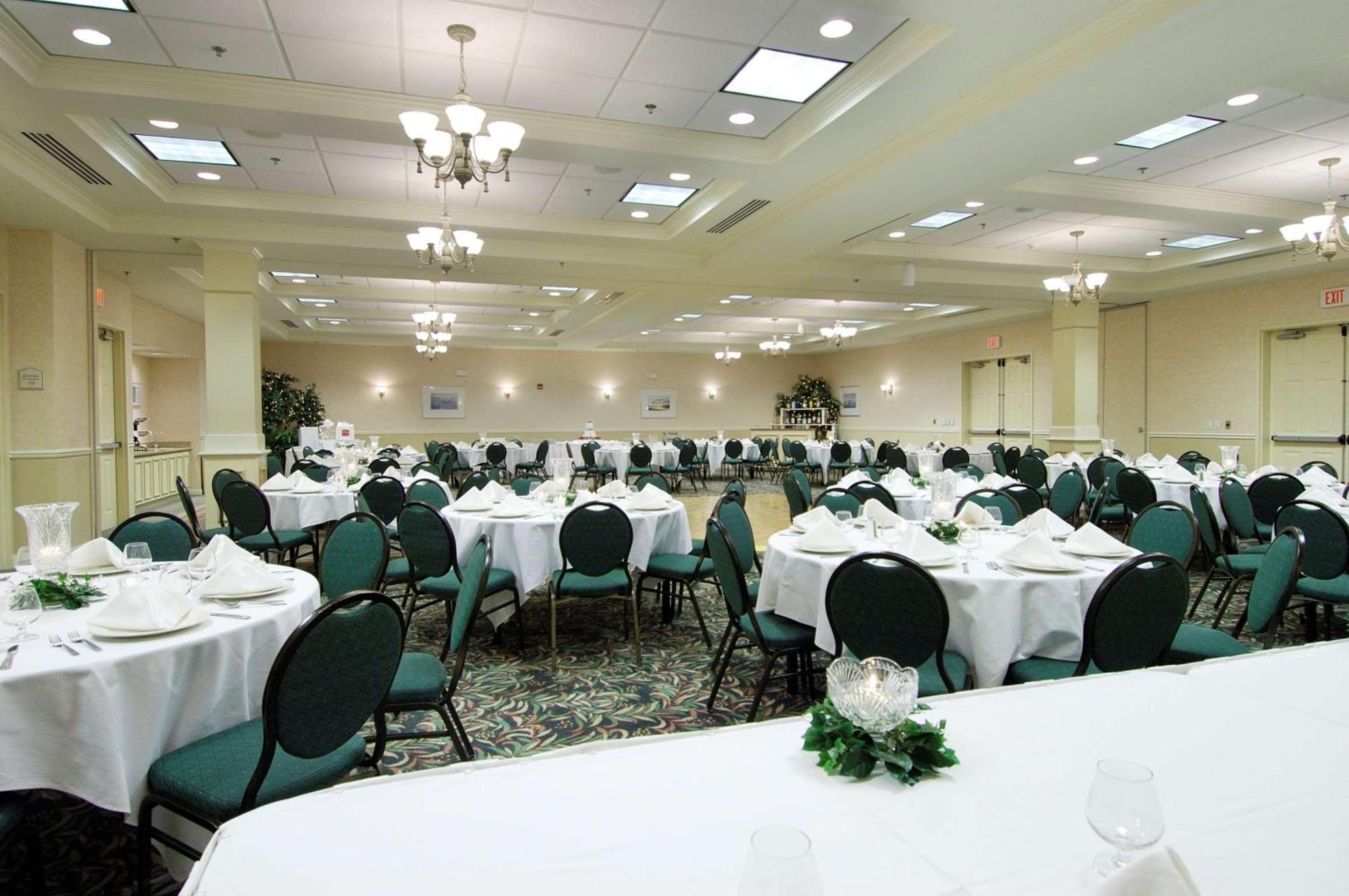 Hilton Garden Inn Grand Forks-Und Exterior photo
